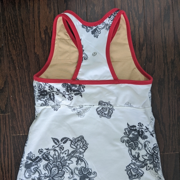 Lululemon built in bra workout top - Picture 2 of 3